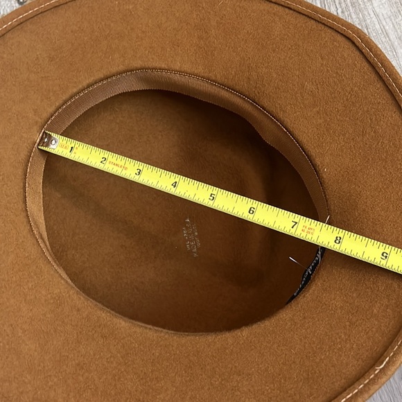 Beautiful Hat - Picture 6 of 9